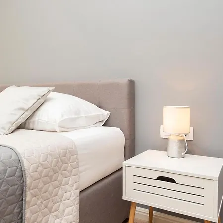 Eni 2 Apartament *
