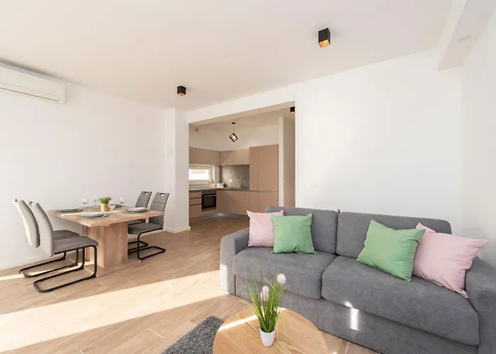 Eni 2 Apartman Mandre