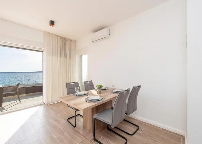 Lägenhet Eni 2 Mandre